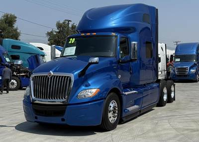 International LT Sleeper Semi Truck - Raised Roof Sleeper, Cummins 450HP, Automatic