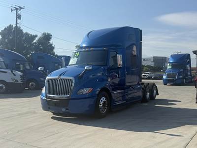 International LT Sleeper Semi Truck - Raised Roof Sleeper, Cummins 450HP, Automatic