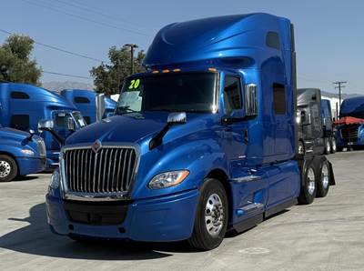 International LT Sleeper Semi Truck - Raised Roof Sleeper, Cummins 450HP, Automatic