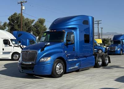 International LT Sleeper Semi Truck - Raised Roof Sleeper, Cummins 450HP, Automatic