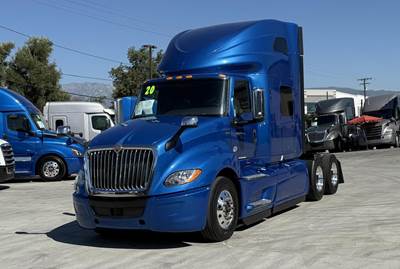 International LT Sleeper Semi Truck - Raised Roof Sleeper, Cummins 450HP, Automatic