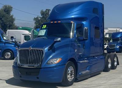 International LT Sleeper Semi Truck - Raised Roof Sleeper, Cummins 450HP, Automatic