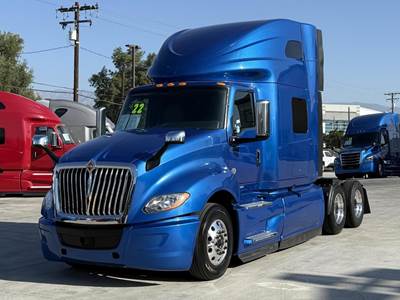 International LT Sleeper Semi Truck - Raised Roof Sleeper, Cummins 450HP, Automatic