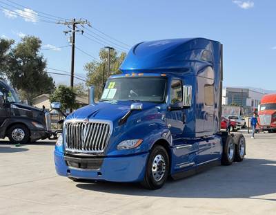 International LT Sleeper Semi Truck - Raised Roof Sleeper, Cummins 450HP, 12 Speed Dt12 Automatic