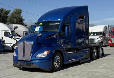 Kenworth T680 Sleeper Semi Truck - Raised Roof Sleeper, Cummins 450HP, 12 Speed Endurant Automatic