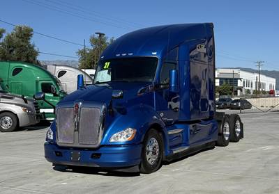 Kenworth T680 Sleeper Semi Truck - Raised Roof Sleeper, Cummins 450HP, 12 Speed Endurant Automatic
