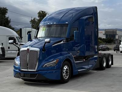 Kenworth T680 Sleeper Semi Truck - Raised Roof Sleeper, Cummins 450HP, 12 Speed Automatic
