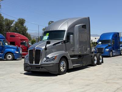 Kenworth T680 Sleeper Semi Truck - Raised Roof Sleeper, Cummins 450HP, Automatic