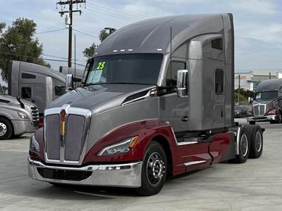 Kenworth T680 Sleeper Semi Truck - Cummins 450HP, Automatic