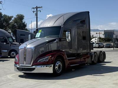 Kenworth T680 Sleeper Semi Truck - Cummins 450HP, Automatic