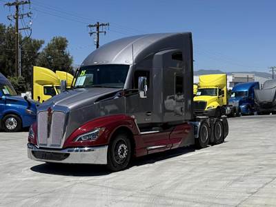 Kenworth T680 Sleeper Semi Truck - Cummins 450HP, Automatic