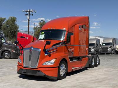 Kenworth T680 Sleeper Semi Truck - Raised Roof Sleeper, Cummins 400HP, 12 Speed Dt12 Automatic