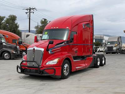 Kenworth T680 Sleeper Semi Truck - Raised Roof Sleeper, Cummins 400HP, 12 Speed Dt12 Automatic