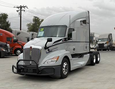 Kenworth T680 Sleeper Semi Truck - Raised Roof Sleeper, Cummins 400HP, 12 Speed Dt12 Automatic