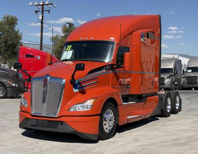 Kenworth T680 Sleeper Semi Truck - Raised Roof Sleeper, Cummins 400HP, 12 Speed Dt12 Automatic