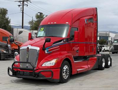 Kenworth T680 Sleeper Semi Truck - Raised Roof Sleeper, Cummins 400HP, 12 Speed Dt12 Automatic