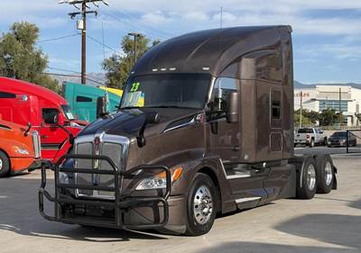 Kenworth T680 Sleeper Semi Truck - Raised Roof Sleeper, Cummins 400HP, 12 Speed Dt12 Automatic