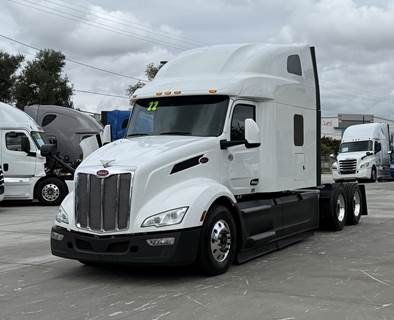 Peterbilt 579 Sleeper Semi Truck - Raised Roof Sleeper, Cummins 450HP, 12 Speed Automatic