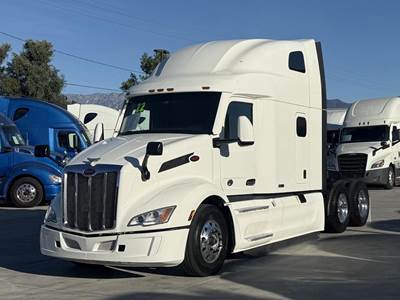 Peterbilt 579 Sleeper Semi Truck - Cummins 450HP, Automatic