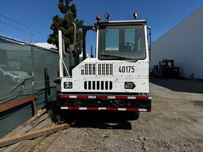 2007 Ottawa 30 Yard Spotter Truck