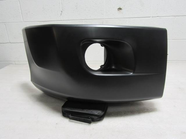 thumbnail image 2 of Aftermarket Front Bumper Cover With Tow Hooks For Peterbilt 579 Old Gen (2013-2021) 2 of 5