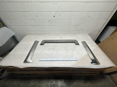 Peterbilt Grille for 385 LONG AND SHORT + 377B