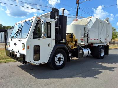 Crane Carrier (CCC) LET2 Single Axle Side Load Garbage Truck - Cummins, Automatic