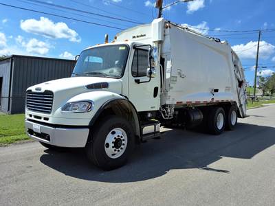 Freightliner M2 106 Garbage Truck - Cummins, 6 Speed Allison Rds Automatic