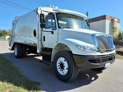 International DuraStar 4300 Single Axle Garbage Truck - 6 Speed Allison Rds Automatic