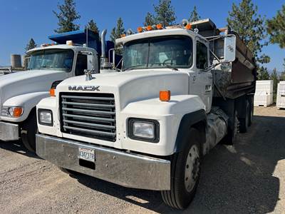 1992 Mack RD688S 7 axle transfer dump truck