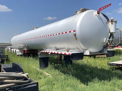 Troxell 185 BBL ALUMINUM QUAD AXLE INSULATED VACUUM TANKER Vacuum Tank Trailer