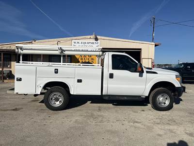 Ford F-350 XL Mechanic / Service Truck - 6.2L FLEX FUEL V8