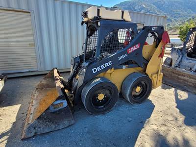2019 John Deere 318G Track Skid Steer
