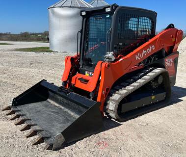 2022 Kubota SVL75-2 tracked Skid Steer - Front Loader