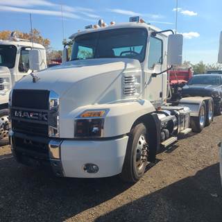 Mack Anthem 64T Day Cab Truck - MP8 445HP, 12 Speed M Drive Automatic