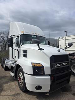 Mack Anthem 64T Day Cab Truck - MP8 445HP, 12 Speed M Drive Amt