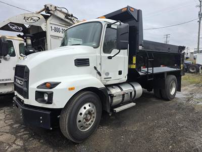 Mack MD7 Single Axle Dump Truck - Cummins 300HP, 6 Speed Allison Rds Automatic, 12' Dump