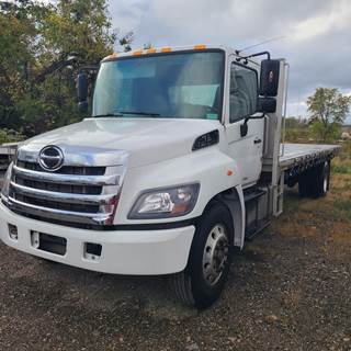 Hino 338 26 ft Flatbed Truck - 260HP, 6 Speed Amt