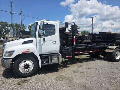 Hino 338 Single Axle Hooklift Truck - 260HP, 6 Speed Automatic