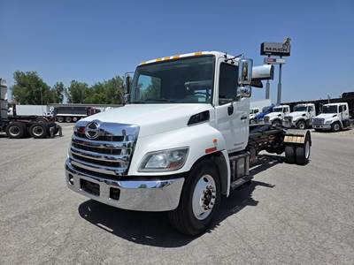 Hino 338 Single Axle Hooklift Truck - Cummins, 260HP, Automatic