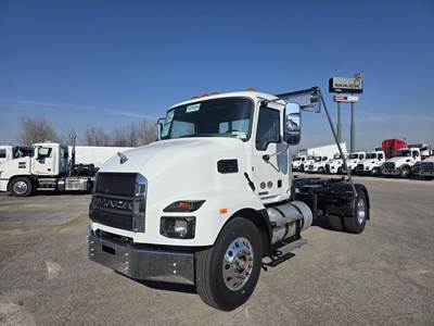 Mack MD7 Single Axle Hooklift Truck - Cummins, 325HP, 6 Speed Allison Rds Automatic