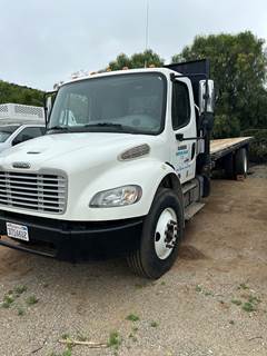 2014 Freightliner M2 106 Flatbed Truck