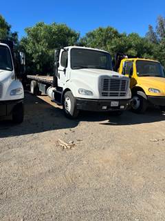 2017 Freightliner M2 112 Regular Flatbed Truck