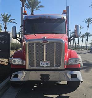 2016 Peterbilt 567 Sleeper Semi Truck