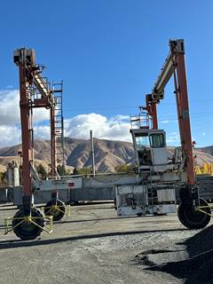 1993 Mi-Jack 650 AI Crane