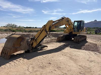Komatsu PC200LC-8 Excavator