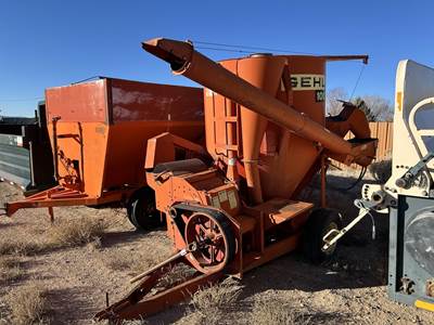 Gehl 100 Grinder / Mixer