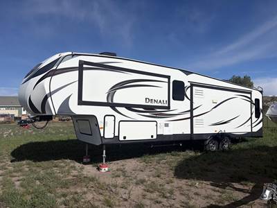 Dutchmen DENALI 330RLS Fifth Wheel