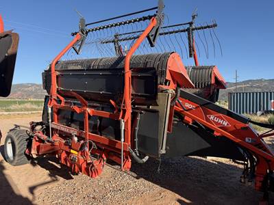 Kuhn MERGE MAXX 902 Hay Merger