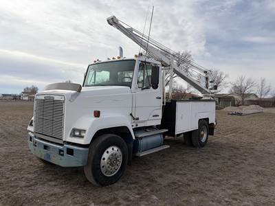 Freightliner FLC112 Mechanic / Service Truck - Cummins, 270HP, 13 Speed Manual